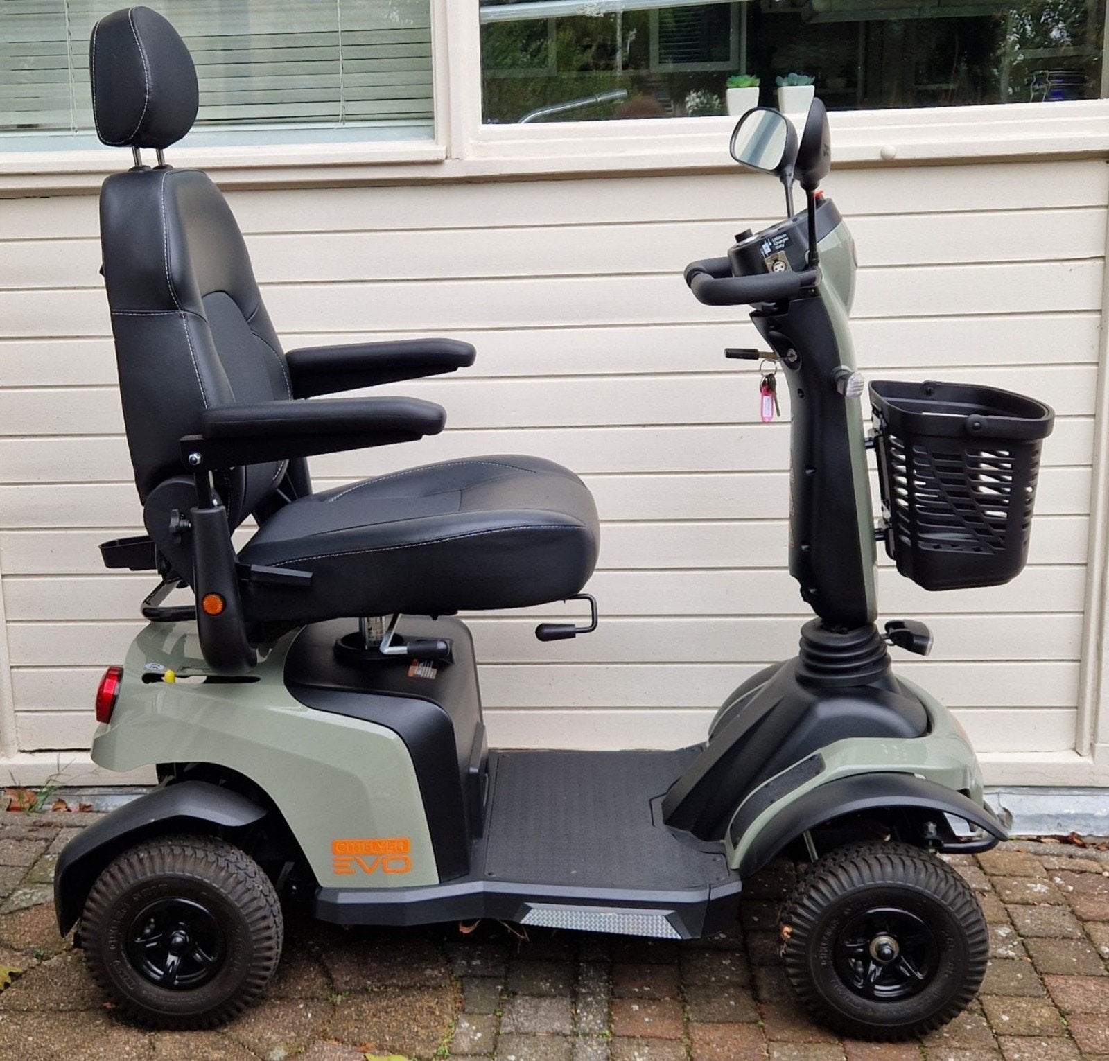 Nette scootmobiel, Ophalen, Excel, Zo goed als nieuw, 16 km/u of meer