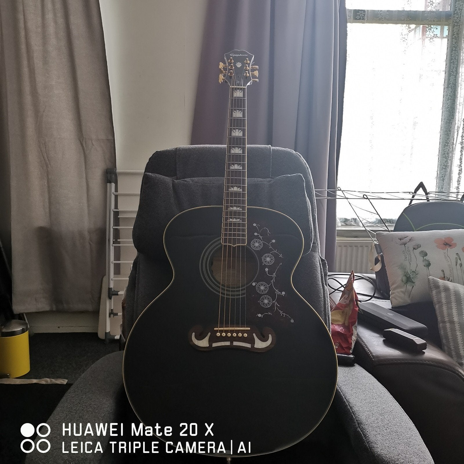Epiphone EJ-200CE/BK Western gitaar - Zo goed als nieuw, Muziek en Instrumenten, Ophalen, Zo goed als nieuw, Western- of Steelstringgitaar