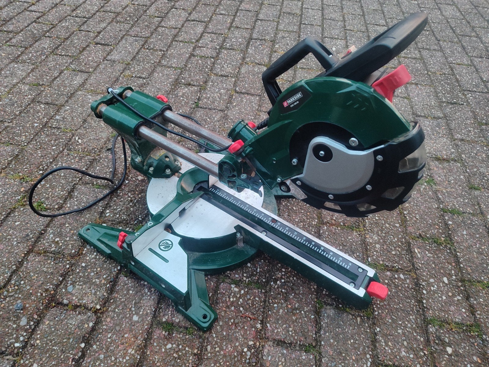 Parkside afkortzaag cirkelzaag, Doe-het-zelf en Verbouw, Gereedschap | Zaagmachines, Ophalen, Zo goed als nieuw, Afkortzaag, 30 tot 70 mm