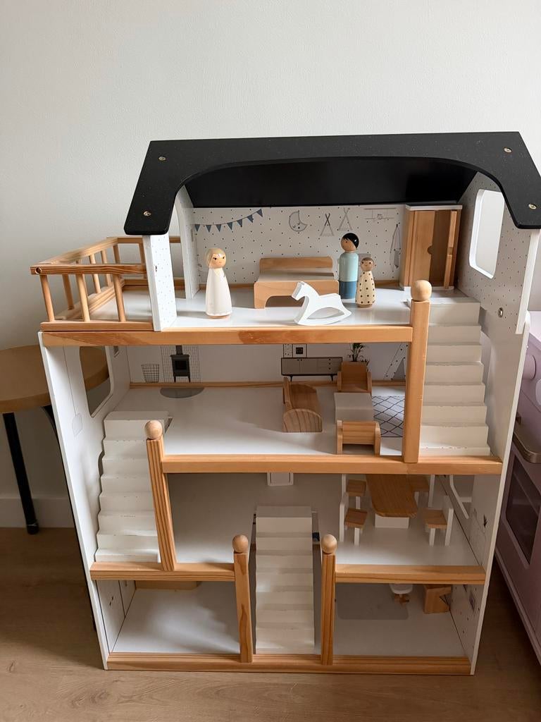 Houten Poppenhuis Petit Amelie met meubels, Ophalen, Gebruikt, Poppenhuis