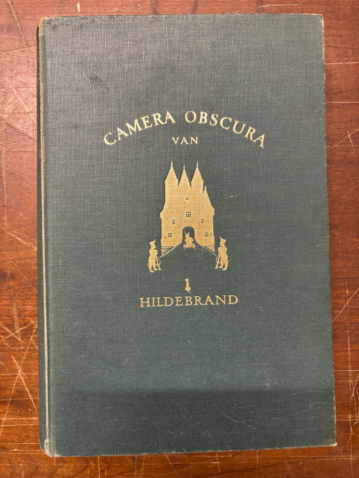 Camera Obscura van Hildebrand - 1939 Geïllustreerd, Boeken, Ophalen of Verzenden, Gelezen, Nederland