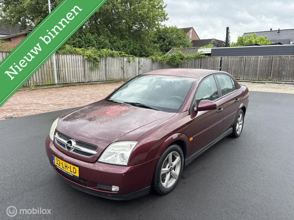 Opel Vectra 2.2-16V Comfort Automaat, Auto's, Opel, Gebruikt, Emergency brake assist, 4 cilinders, 715 kg