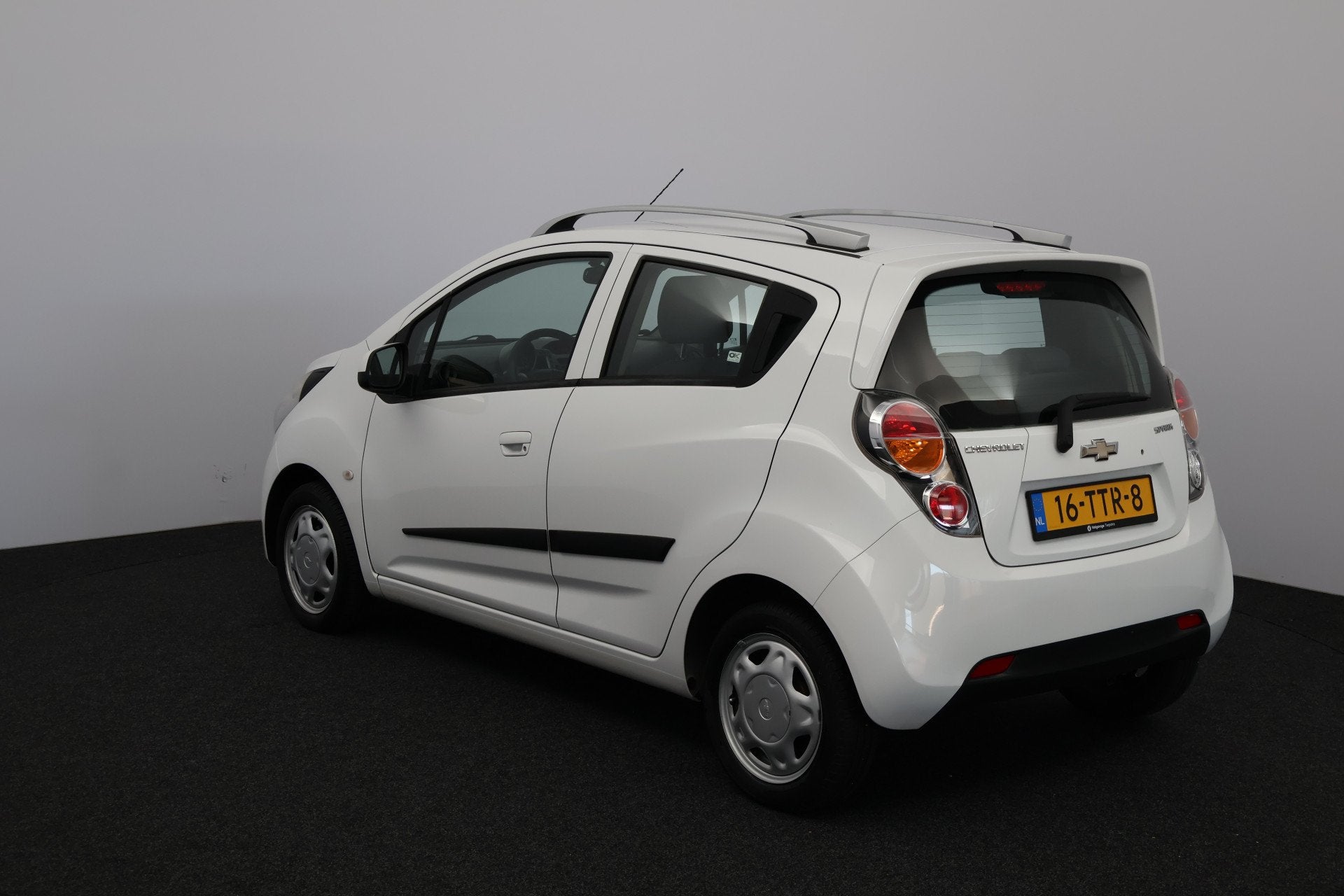 Chevrolet Spark 1.0 16V LT/ 115.000 KM!/ APK10-27!/ Airco/ C, Auto's, Chevrolet, Voorwielaandrijving, Stof, Gebruikt, Zwart