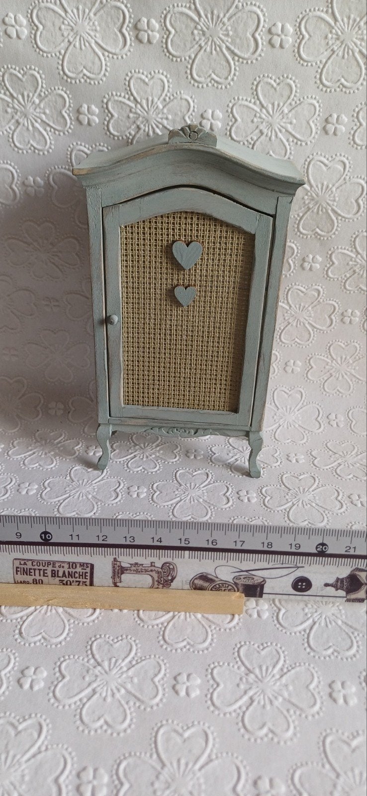 Mooi kastje, Ophalen of Verzenden, Zo goed als nieuw, Poppenhuis