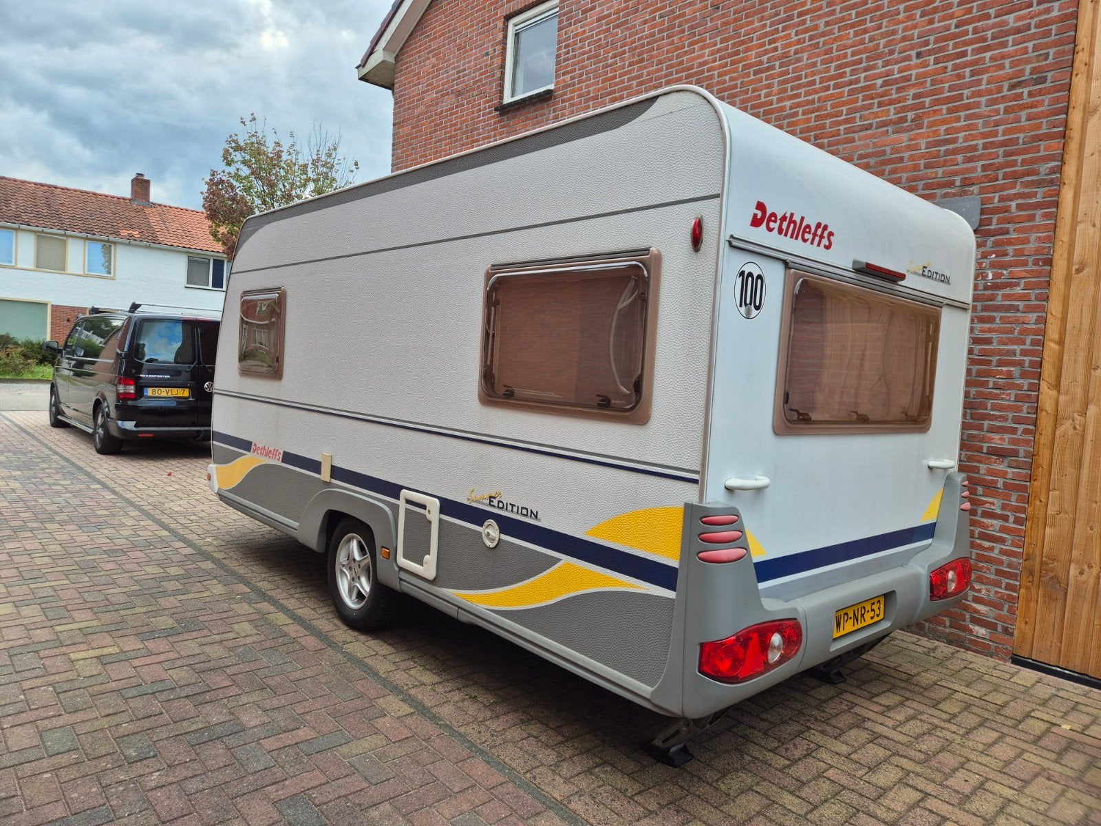 Dethleffs Special Edition Caravan - Perfect voor vakanties, Caravans en Kamperen, Vast bed, Rondzit, Particulier, Tot en met 4