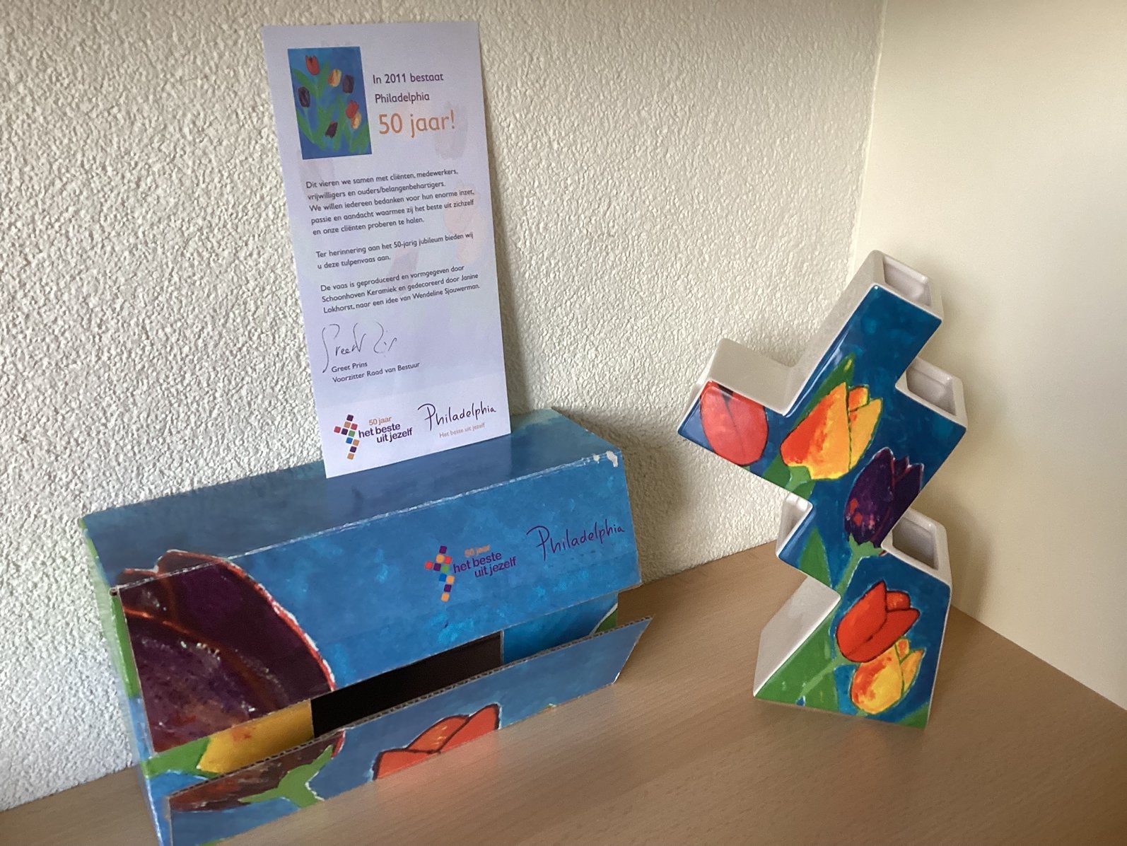 Tulpenvaas Schoonhoven keramiek,Janine Lokhorst in doos,nieu, Ophalen of Verzenden