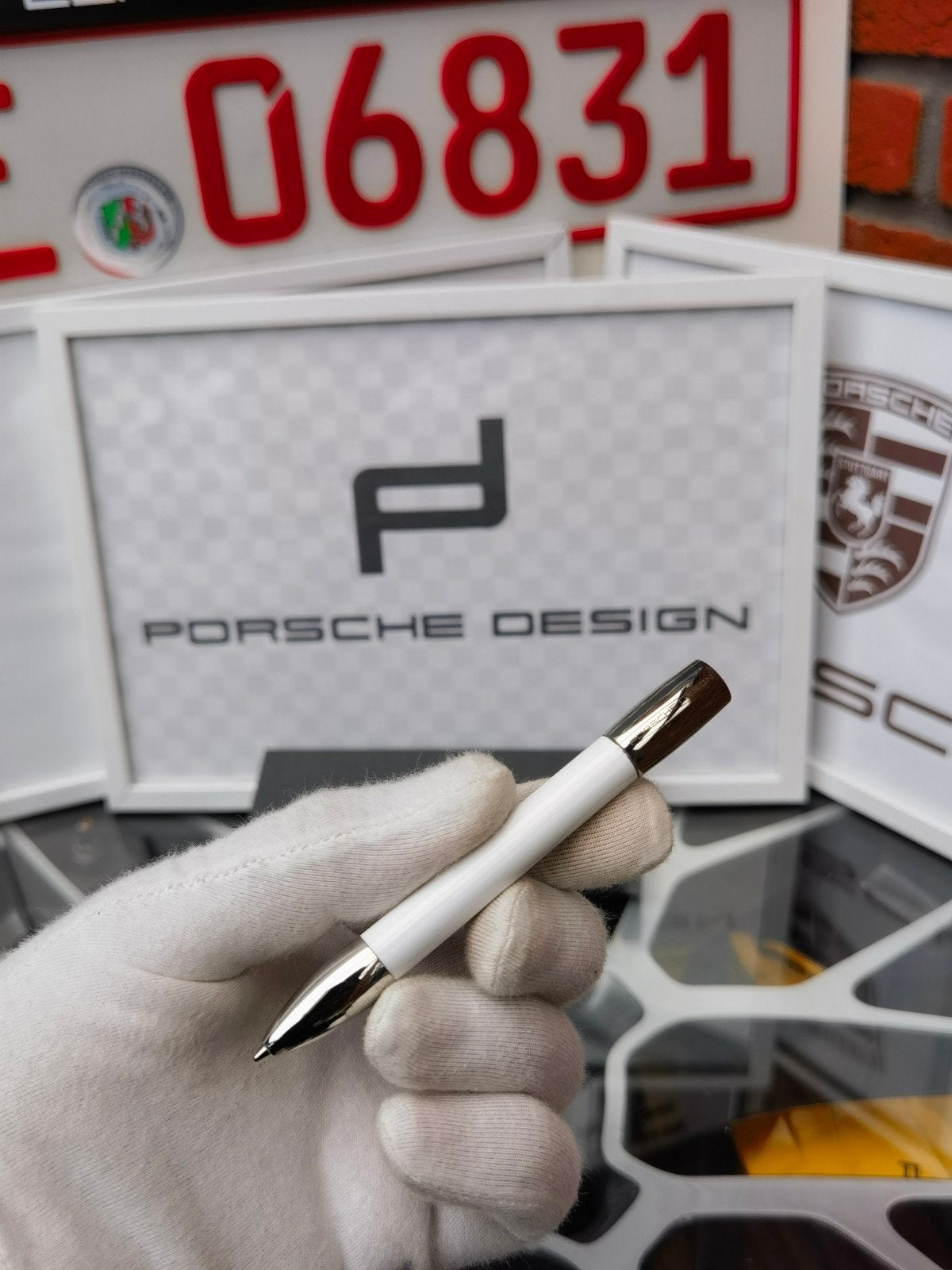 Nieuw origineel porsche design chake pen met doosje 

Zie, Overige merken, Balpen, Nieuw, Met doosje