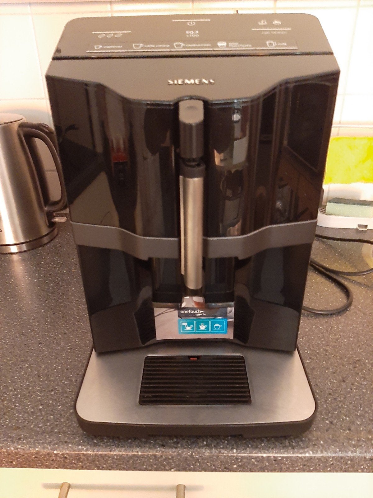 SIEMENS EQ.3 S100 VOLAUTOMAAT, Witgoed en Apparatuur, Koffiezetapparaten, Ophalen of Verzenden, Zo goed als nieuw, Koffiemachine