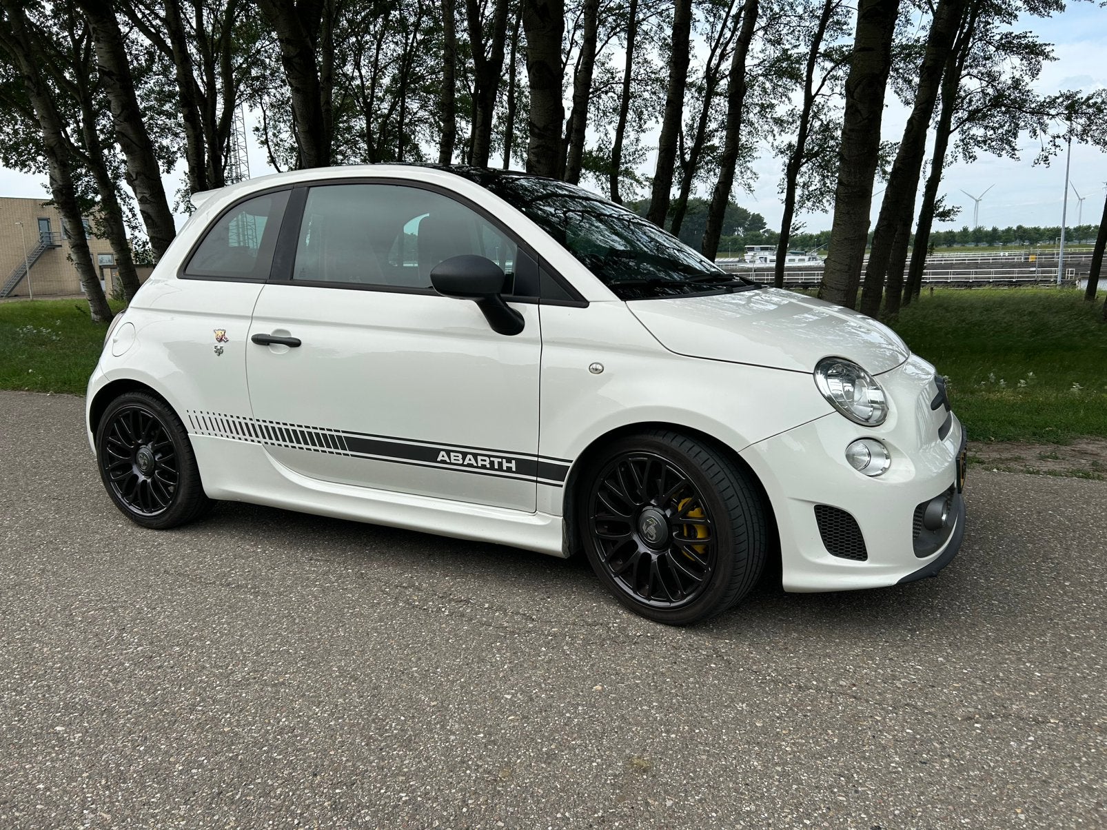 Fiat Abarth 595 Competizione |160pk | Sabelt | Nieuwe APK, Auto's, Fiat, Voorwielaandrijving, 15 km/l, 40 €/maand, 4 cilinders