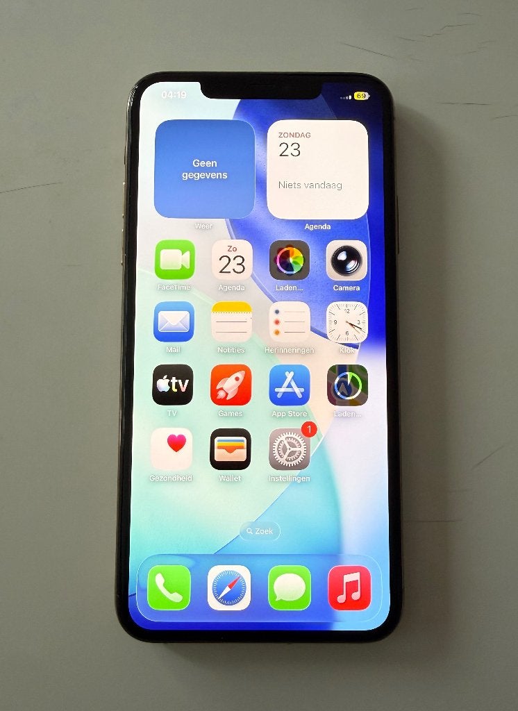 Te koop/ruil en ZGAN iPhone 11 Pro Max 64gb b.capaciteit 92%, 92 %, IPhone 11 Pro Max, Ophalen of Verzenden, Zo goed als nieuw