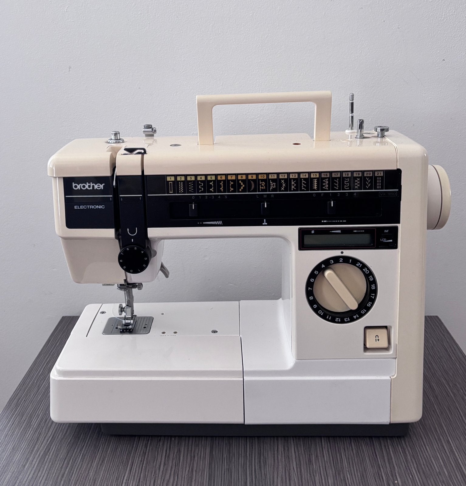 Brother electronic naaimachine, Hobby en Vrije tijd, Naaimachines en Toebehoren, Ophalen, Gebruikt, Naaimachine, Brother