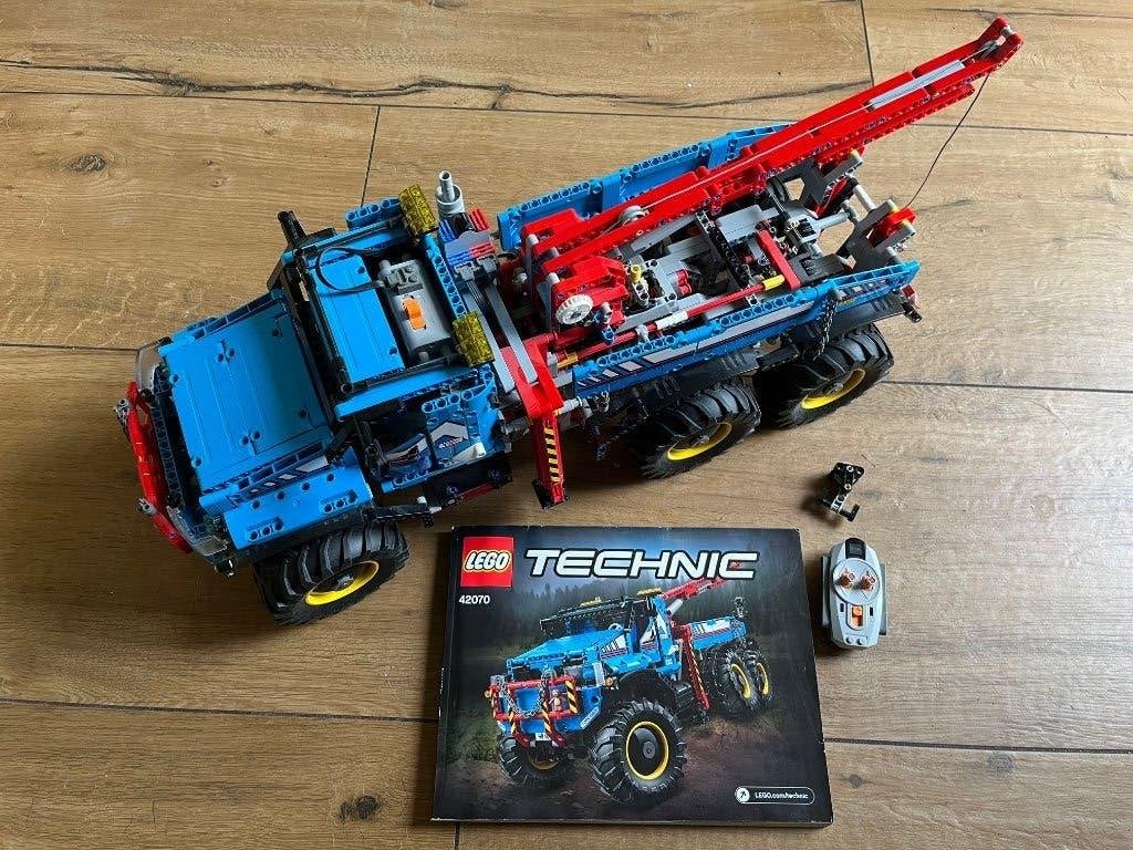 Lego Technic - 42070 - 6x6 allterrain-sleepwagen, Lego.com/service, Ophalen of Verzenden, Zo goed als nieuw, LEGO System A/S