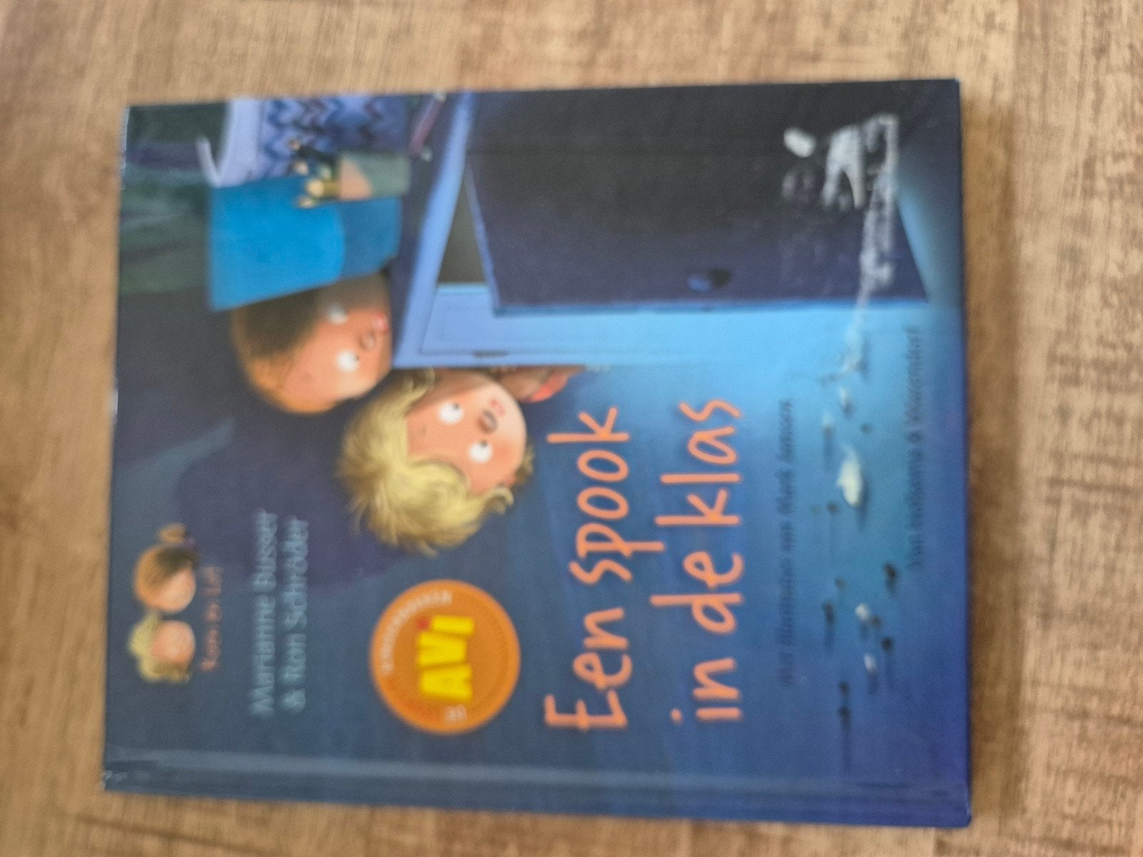 Een spook in de klas - Koen en Lot AVI M3, Ophalen of Verzenden, Zo goed als nieuw, Marianne Busser & Ron Schröder, Fictie algemeen
