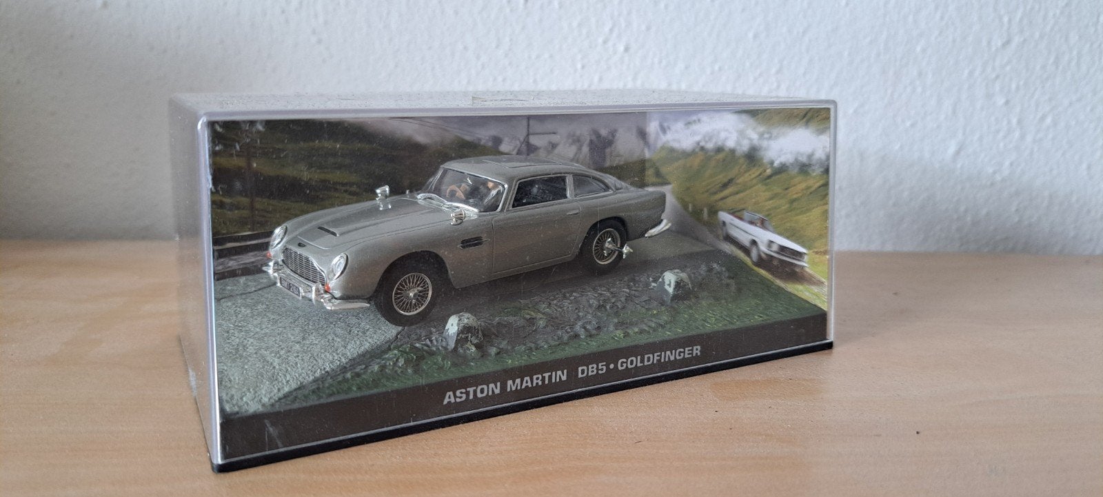 James Bond 007 Aston Martin DB5 Goldfinger schaalmodel 1:43, Ophalen, Zo goed als nieuw, Auto, Overige merken