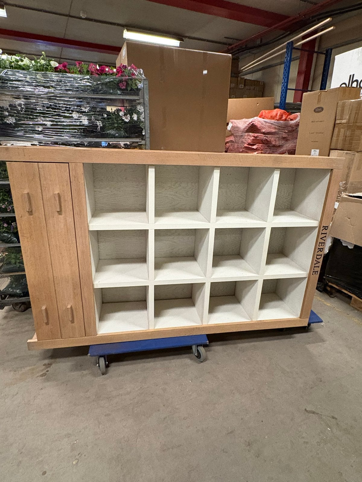 Riverdale Kast met Vakken en Deuren - Hout en Wit, Ophalen, Gebruikt, 100 tot 150 cm, 150 tot 200 cm