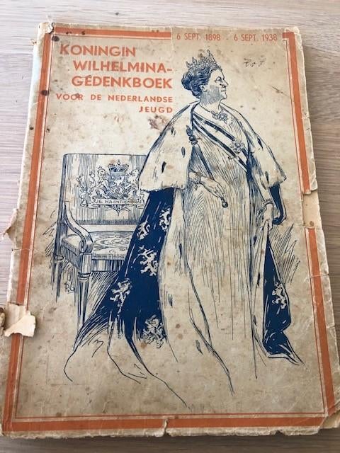 Koningin Wilhelmina gedenkboek, Ophalen of Verzenden, Gebruikt, Nederland, Tijdschrift of Boek