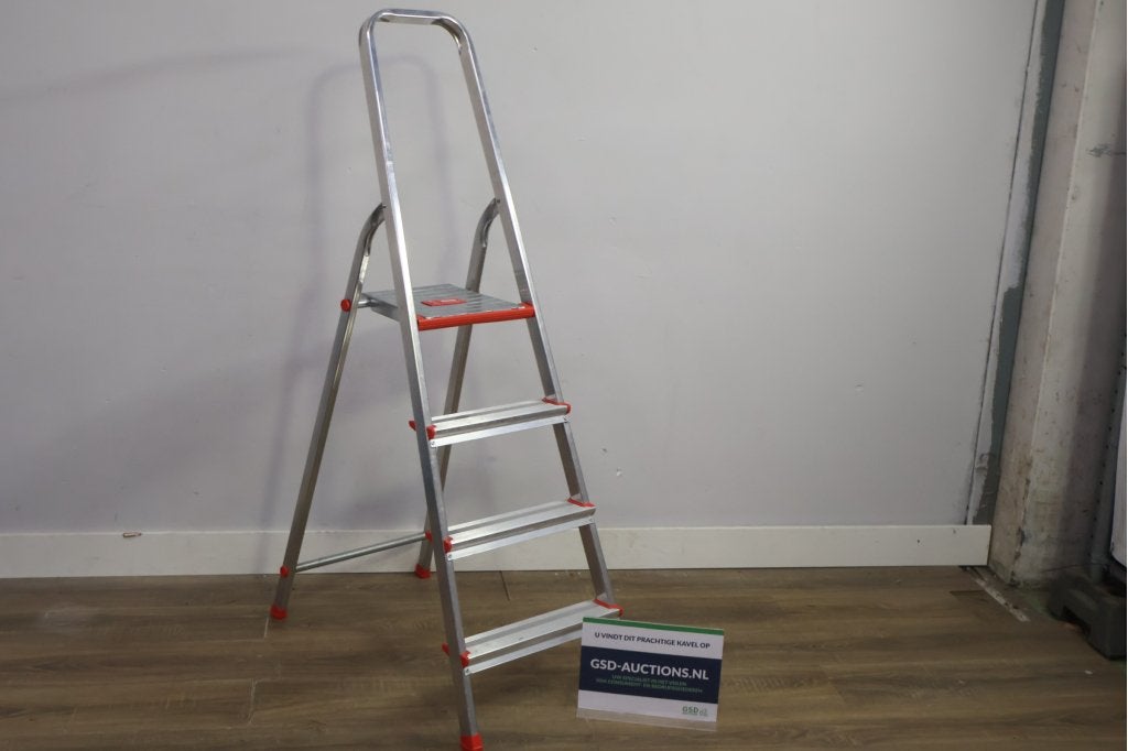 Altrex huishoudtrap met vier treden, Doe-het-zelf en Verbouw, Ophalen of Verzenden, Niet ingevuld, Niet ingevuld, Niet ingevuld
