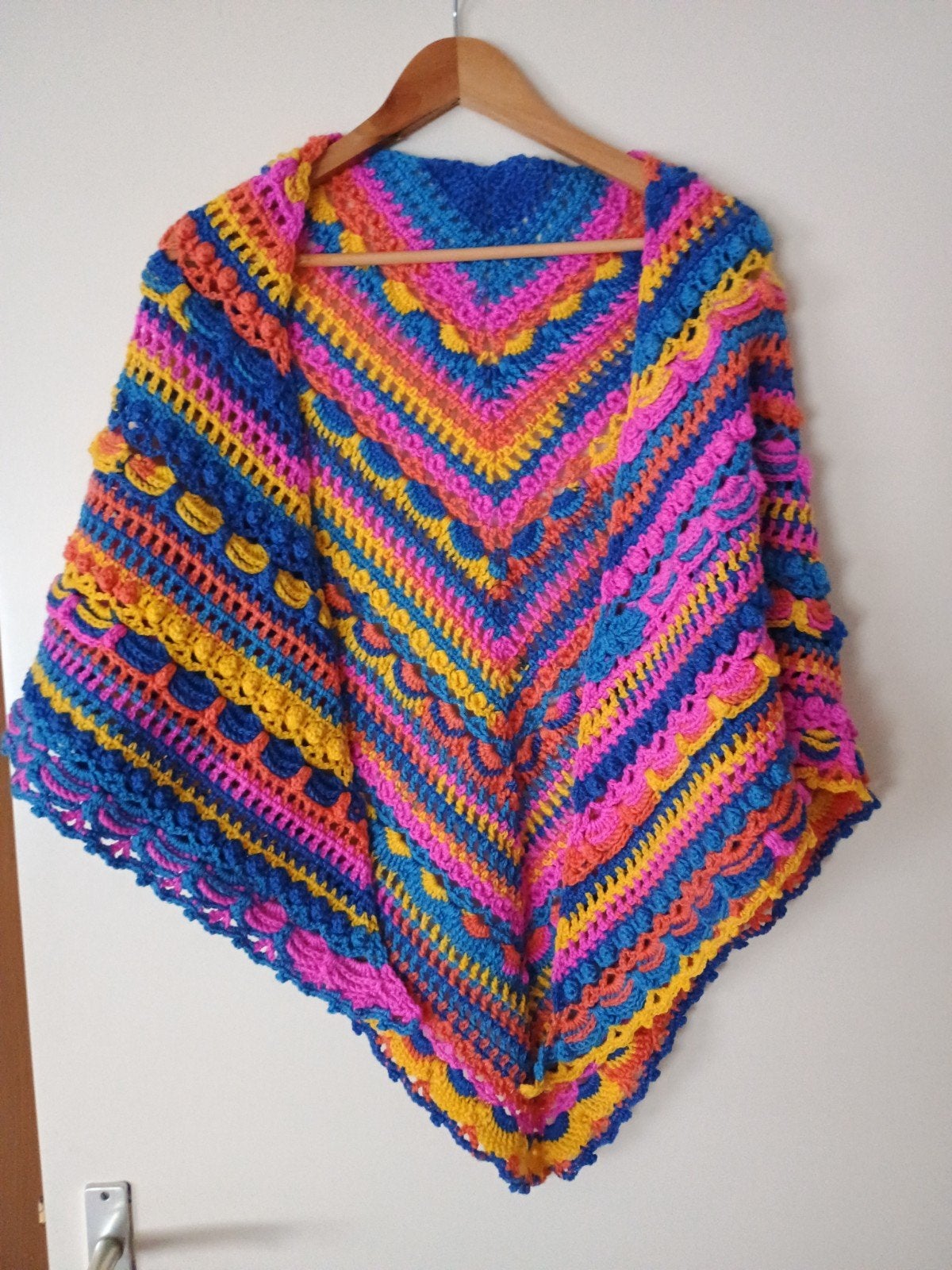 handmade Kleurrijke Gehaakte omslagdoek - Handgemaakt, Kleding | Dames, Ophalen, Maat 46/48 (XL) of groter, Nieuw, Handgemaakt