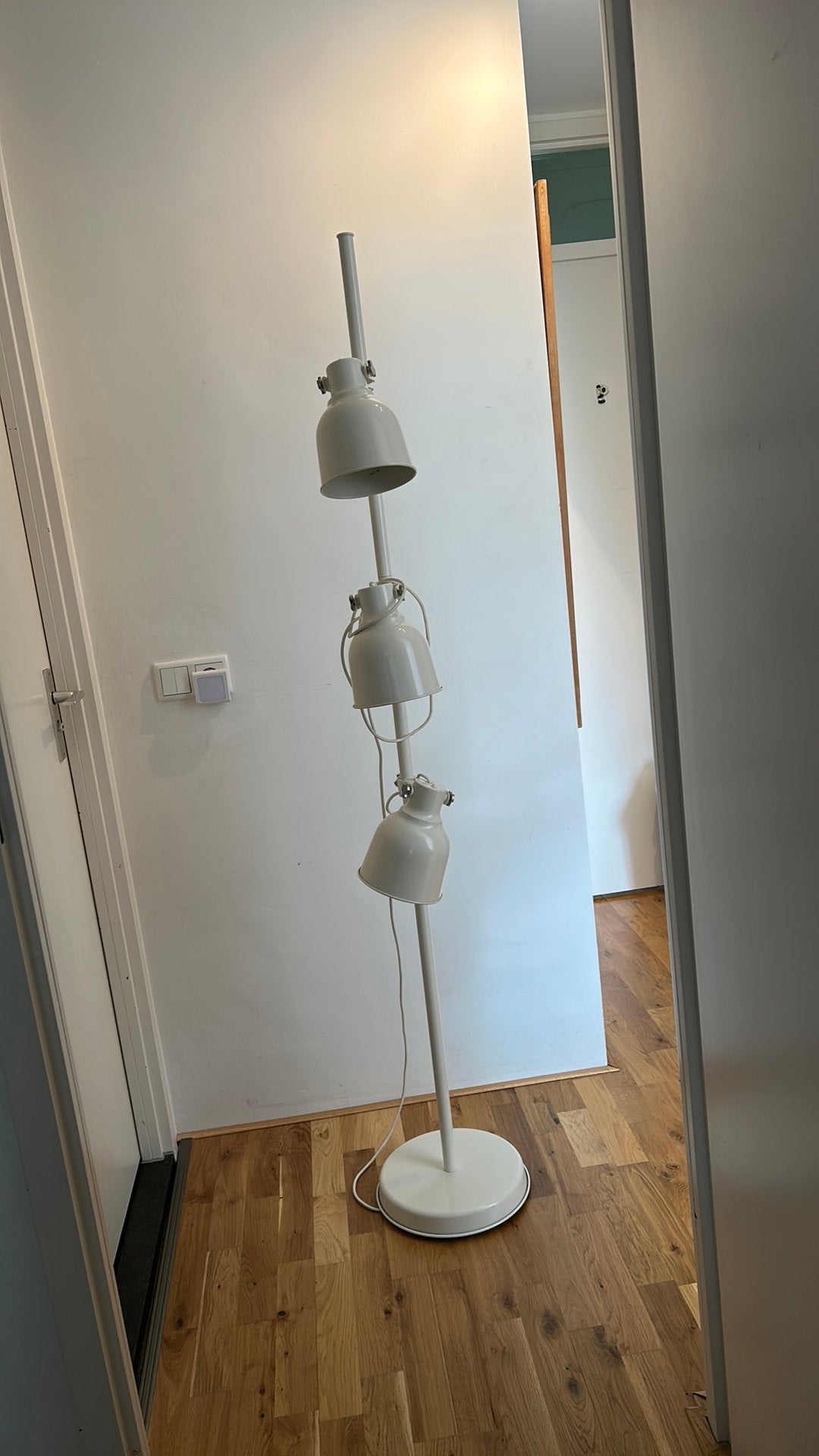 Ikea Hektar staande lamp met 3 lampen, Ophalen, Zo goed als nieuw, Metaal, 150 tot 200 cm
