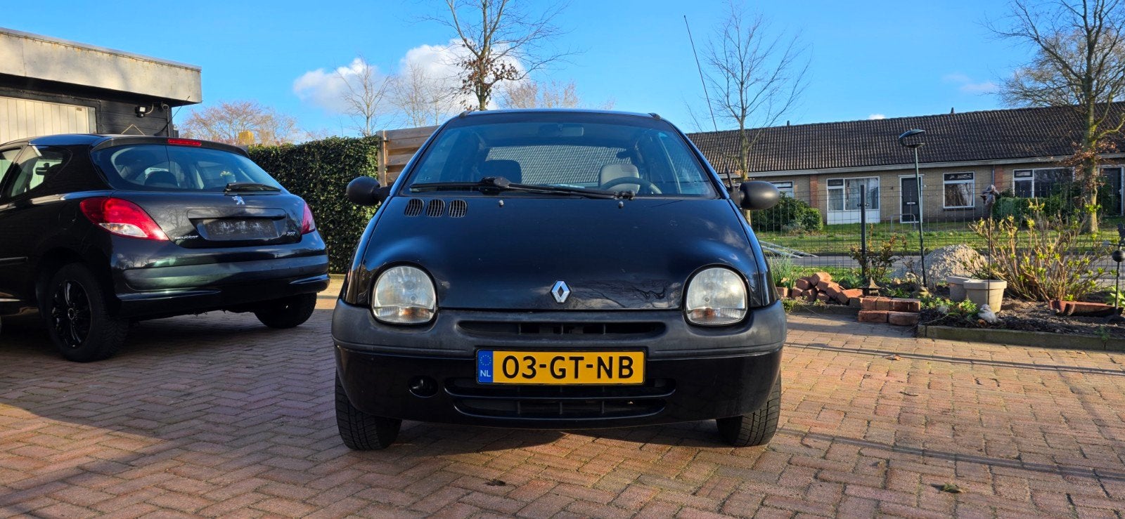 Renault Twingo 1.2 Euro 2000 2001 Zwart, Auto's, Voorwielaandrijving, 600 kg, 4 cilinders, Zwart