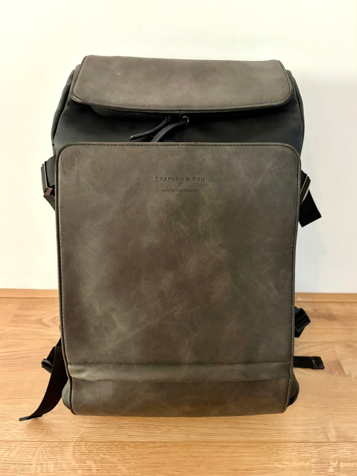 Kapten&Son Bali Pro (25L, 15,6” laptop), 25 tot 40 cm, Zo goed als nieuw, Waterdicht, Ophalen