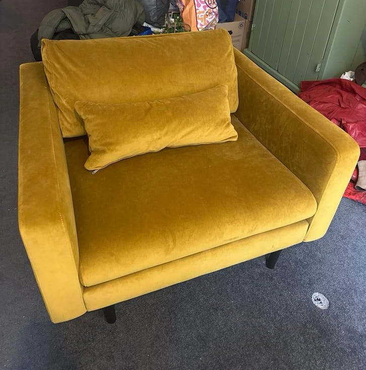 Okergele fauteuil (compleet als set zitbank!), Huis en Inrichting, Fauteuils, Ophalen, Zo goed als nieuw, Stof, 75 tot 100 cm