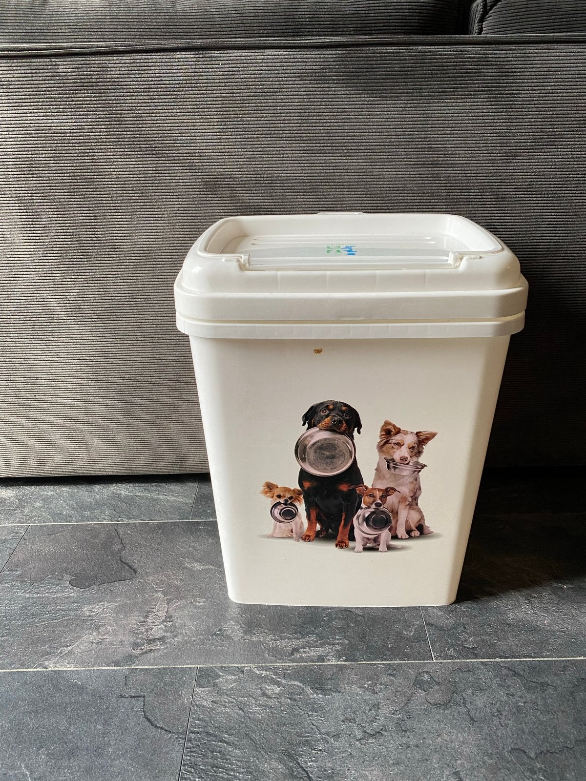 Voerton hond, Ophalen, Zo goed als nieuw