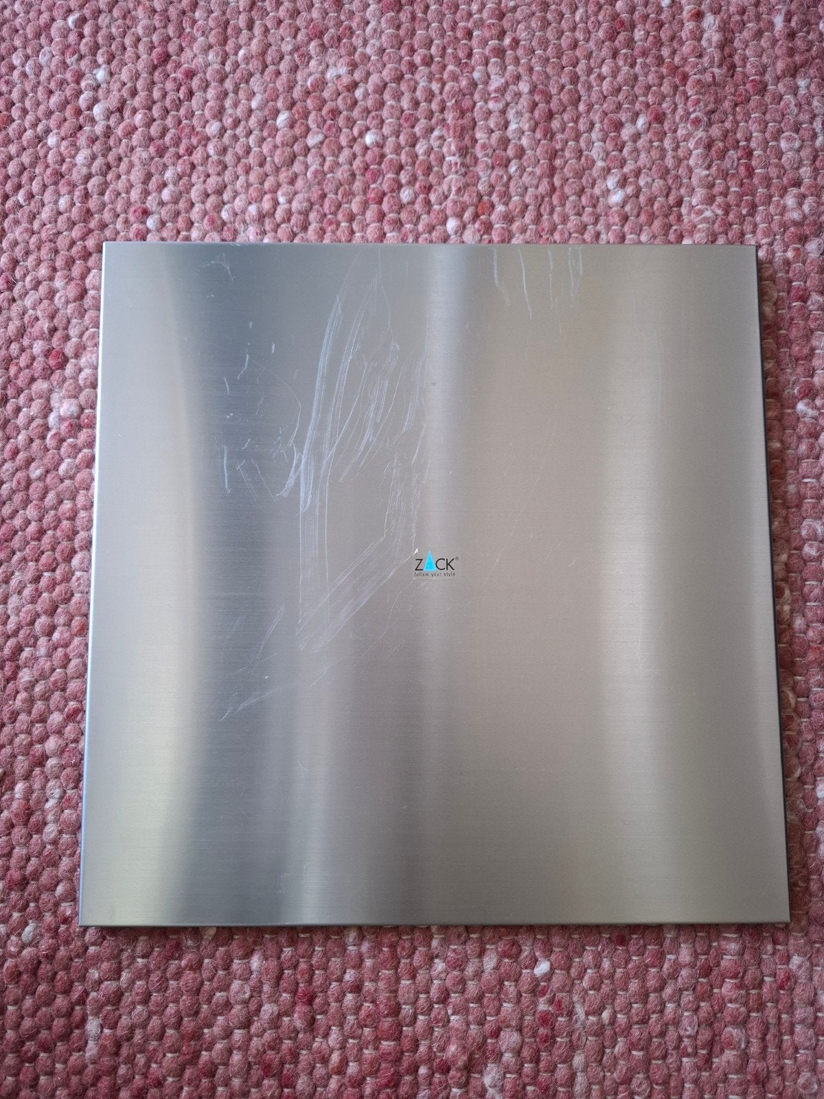 Mooie maar gebruikte ZACK magneetbord + 4 magneten (38,5), Huis en Inrichting, Ophalen, Gebruikt, Magneetbord