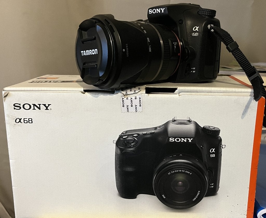 Sony A68 + zoomlens TAMRON 16-300 mm F/3,5-6,3, Gebruikt, 24 megapixels, Lensdop, Sony