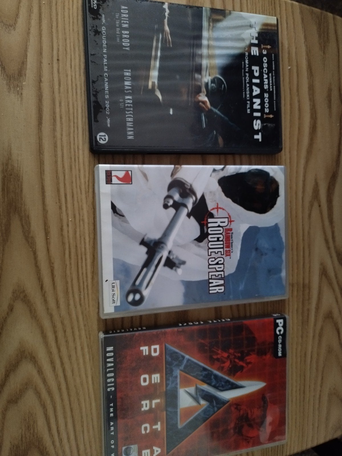 Film 2e wereld oorlog (Warschau) The Pianist. En 2 pc games., Boeken, Ophalen
