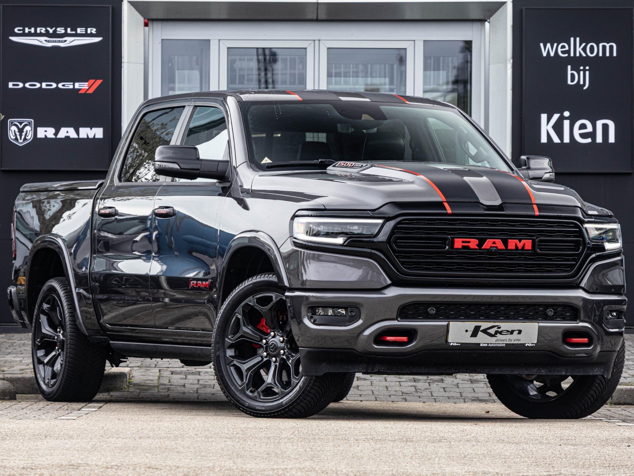 Dodge Ram 1500 5.7 V8 4x4 Crew Cab Limited | Pano | Luchtver, Auto's, Automaat, Gebruikt, Bedrijf, Vierwielaandrijving