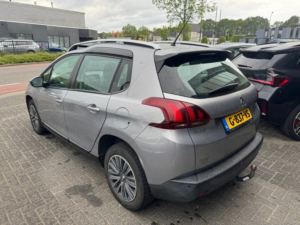 Peugeot 2008 1.2 PureTech AUTOMAAT TREKHAAK CAMERA NIEUWE AP, Euro 6, 1199 cc, 610 kg, 49 €/maand
