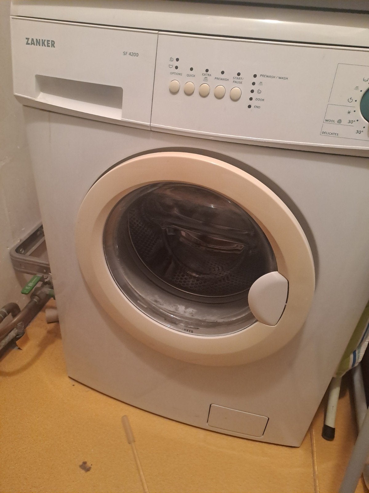 GRATIS Zanker  SF4200 wasmachine in uitstekende staat, Ophalen, 1200 tot 1600 toeren, Gebruikt, Handwasprogramma