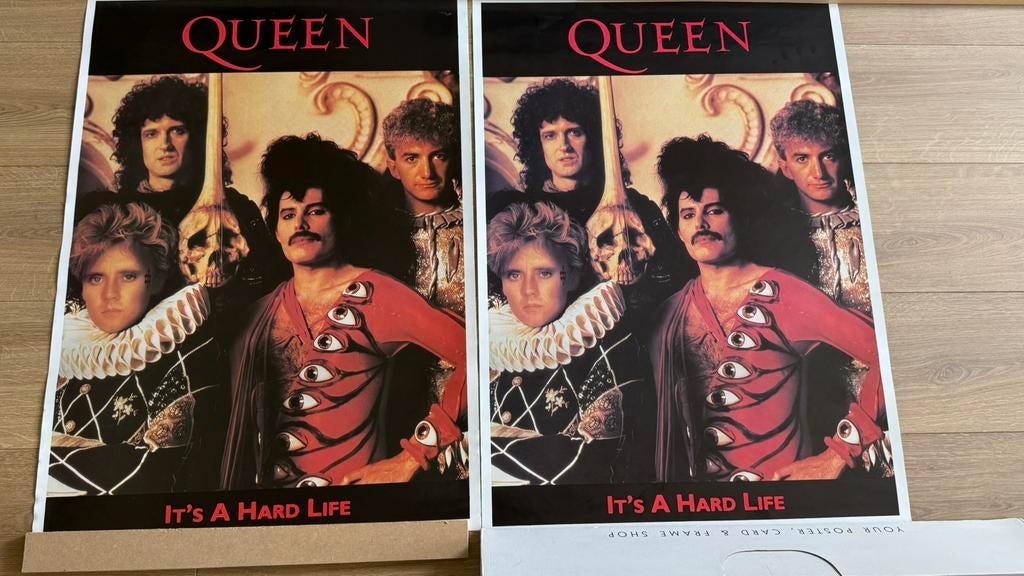 2 x poster Queen ‘It’s A Hard Life, Ophalen, Zo goed als nieuw, Poster, Artwork of Schilderij