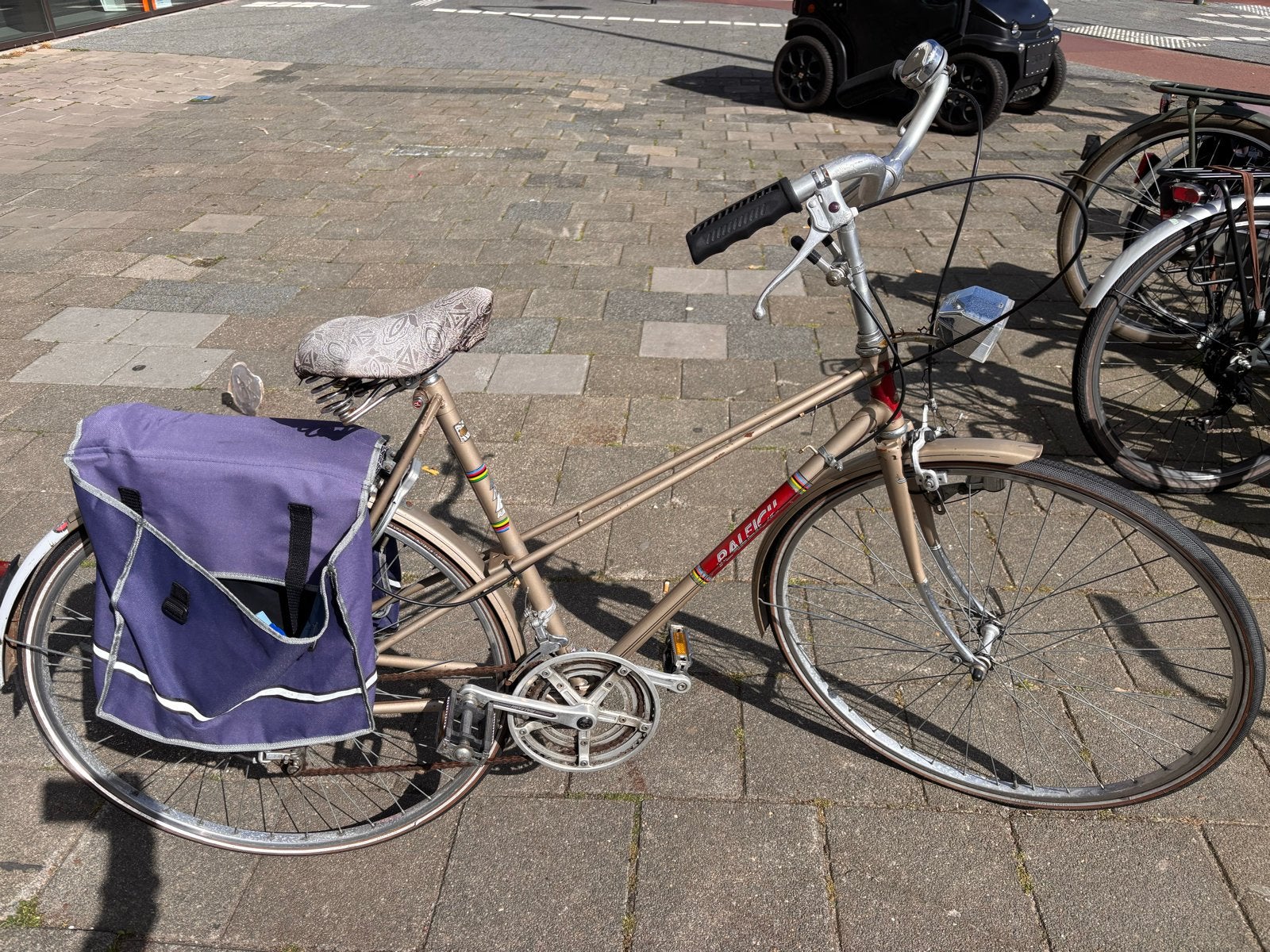 Raleigh damesfiets - 90cm hoogte zadel - Gebruikt, Fietsen en Brommers, Fietsen | Dames | Damesfietsen, Gebruikt, Velgrem, Versnellingen