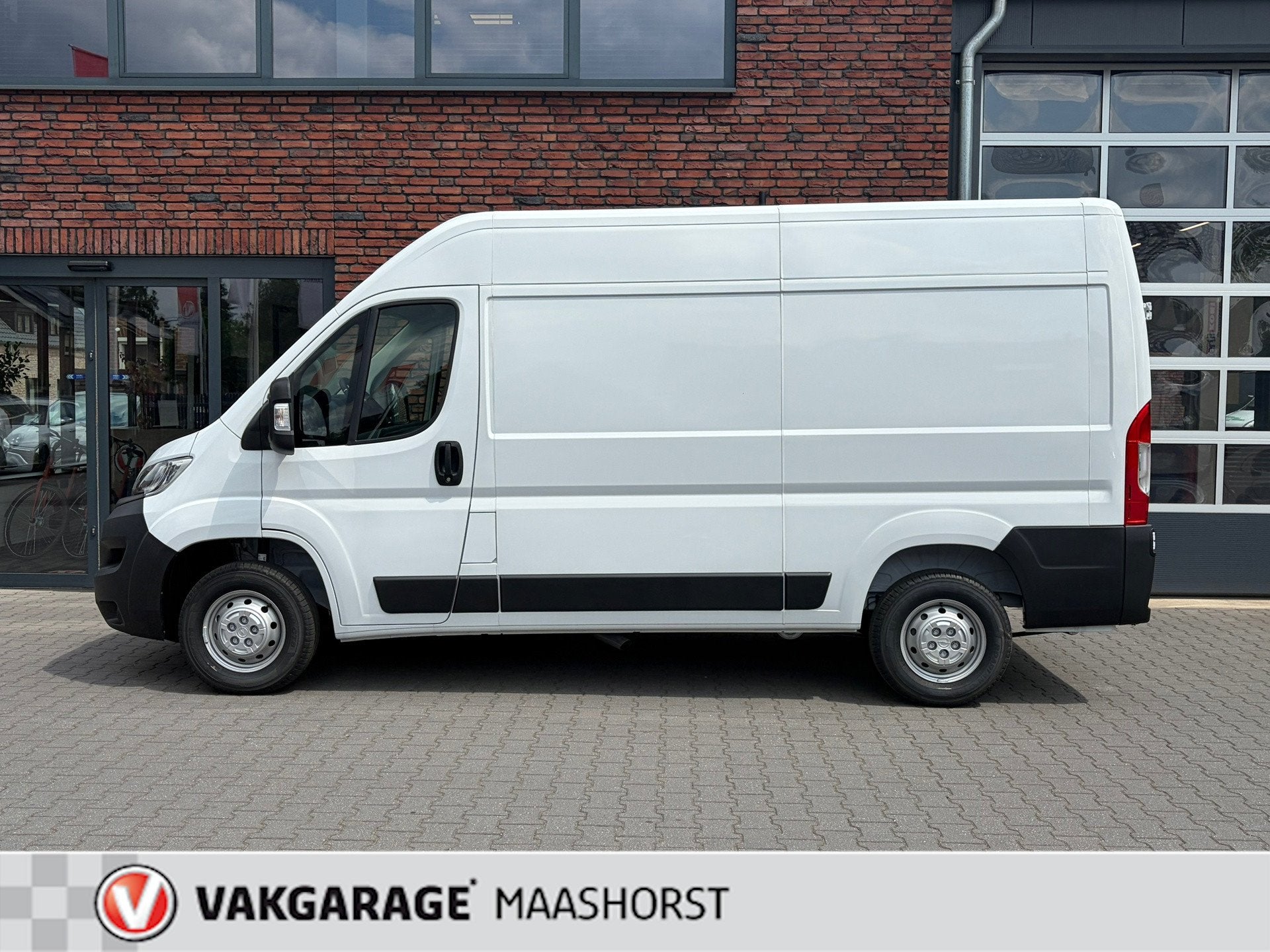 Opel MOVANO 2.2D 140 S&S L2H2 3.3t, Auto's, Voorwielaandrijving, Stof, Gebruikt, Euro 6