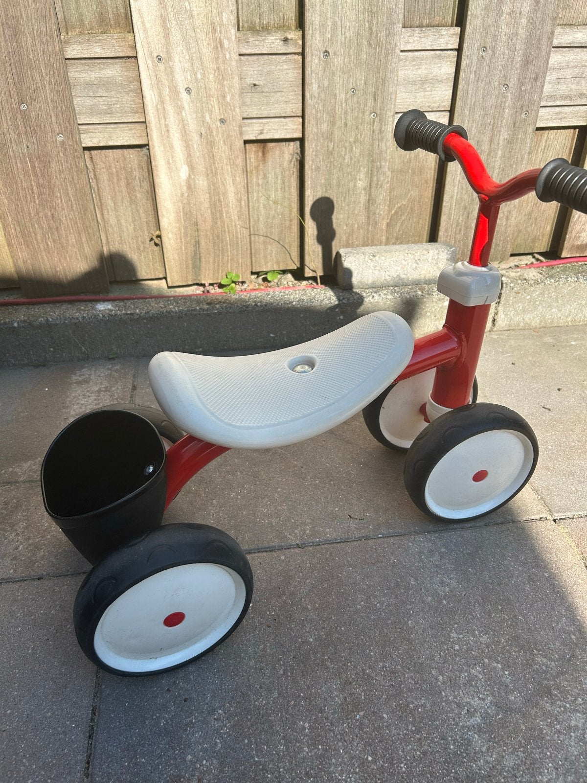 Rode loopfiets voor de allerkleinsten Smoby, Kinderen en Baby's, Speelgoed | Buiten | Voertuigen en Loopfietsen, Ophalen, Gebruikt