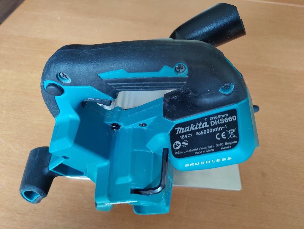 Makita DHS660ZJ - LXT 18 V Cirkelzaag 165 mm - vrijwel nieuw, Ophalen, Gebruikt, Cirkelzaag, 70 mm of meer