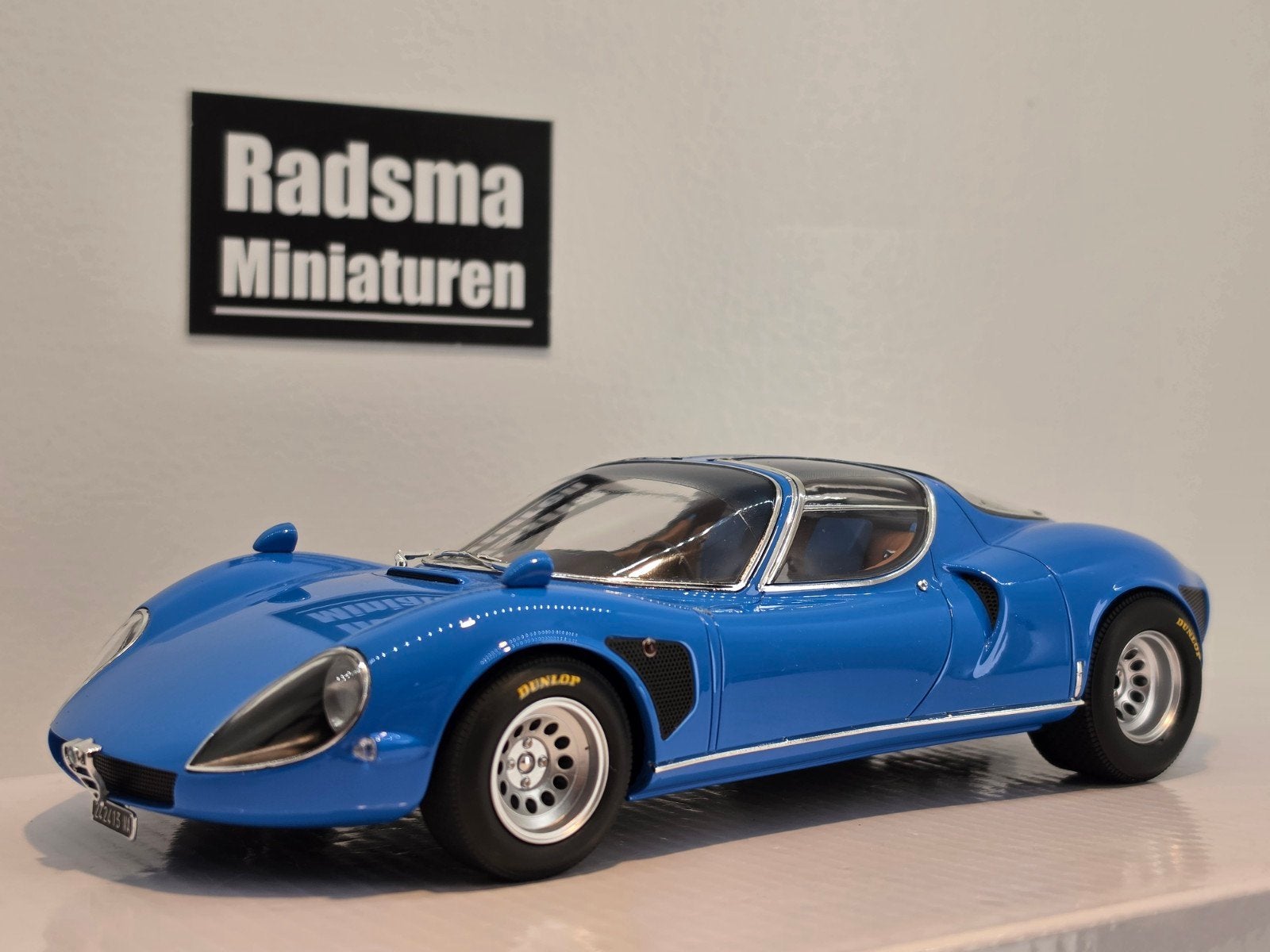 Alfa Romeo 33 Stradale 1967 - Blu Reale - 1:18 Laudoracing, Auto, Ophalen of Verzenden, Zo goed als nieuw, Laudoracing Models