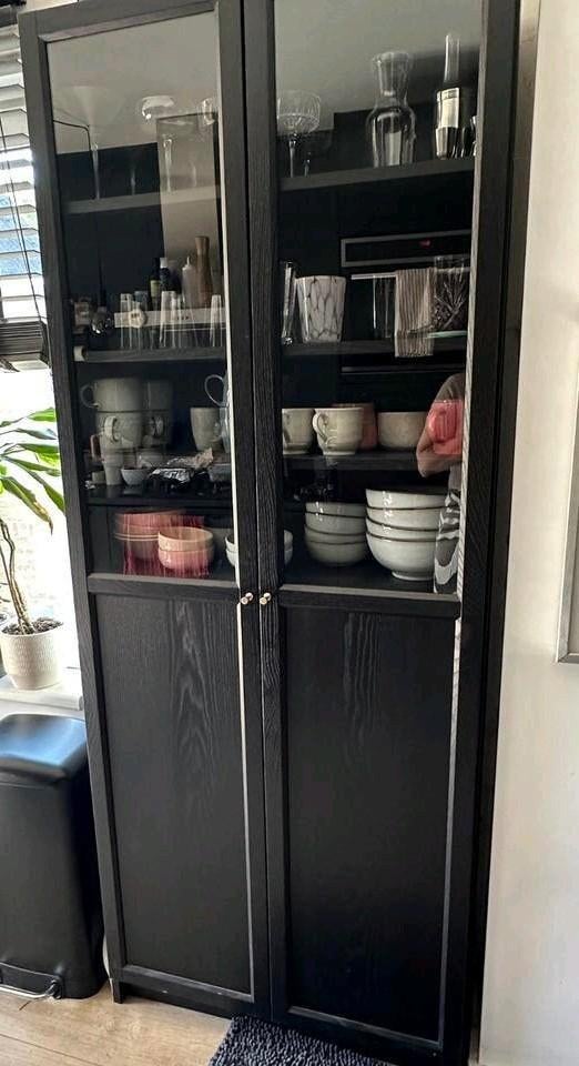 IKEA Billy Boekenkast Zwart/bruin met Glazen Deuren, Ophalen, 50 tot 100 cm, Modern, 25 tot 50 cm