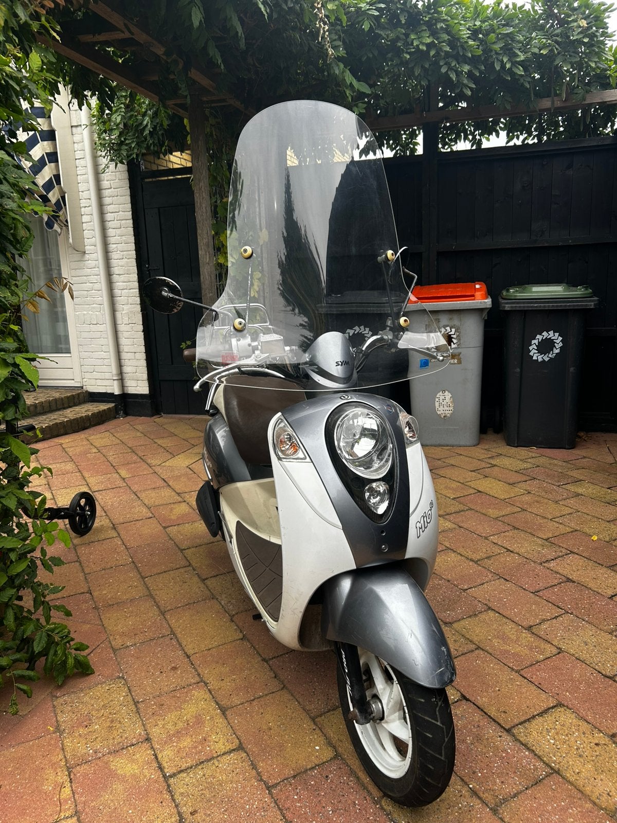SYM Mio 50, Gebruikt, Benzine, 50 cc, Maximaal 25 km/u