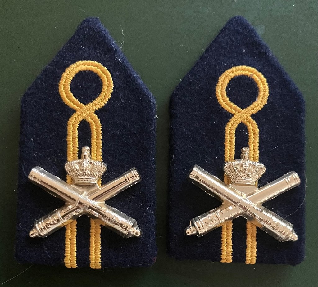 Kraagspiegels rijdende artillerie, Ophalen of Verzenden, Landmacht, Nederland, Embleem of Badge