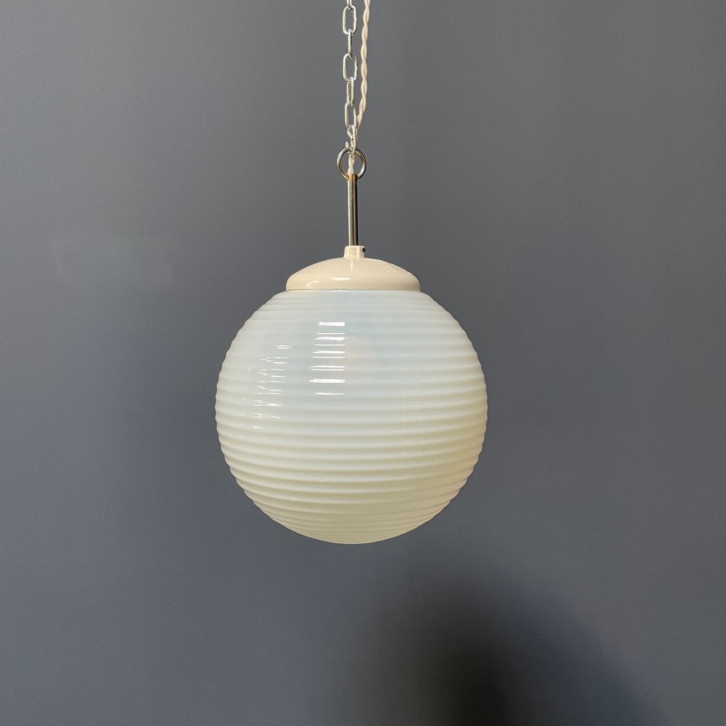 Oude parelmoer opaline glazen hanglamp vintage bollamp, Gebruikt, -, -, Vintage
