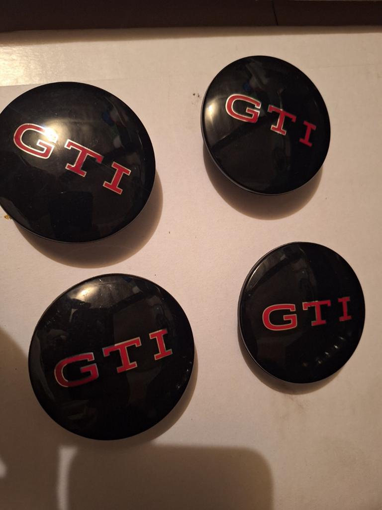Velgen voor golf 8 en 7 en  Gti dop zie foto voor meer info, Auto diversen, Wieldoppen, Ophalen of Verzenden