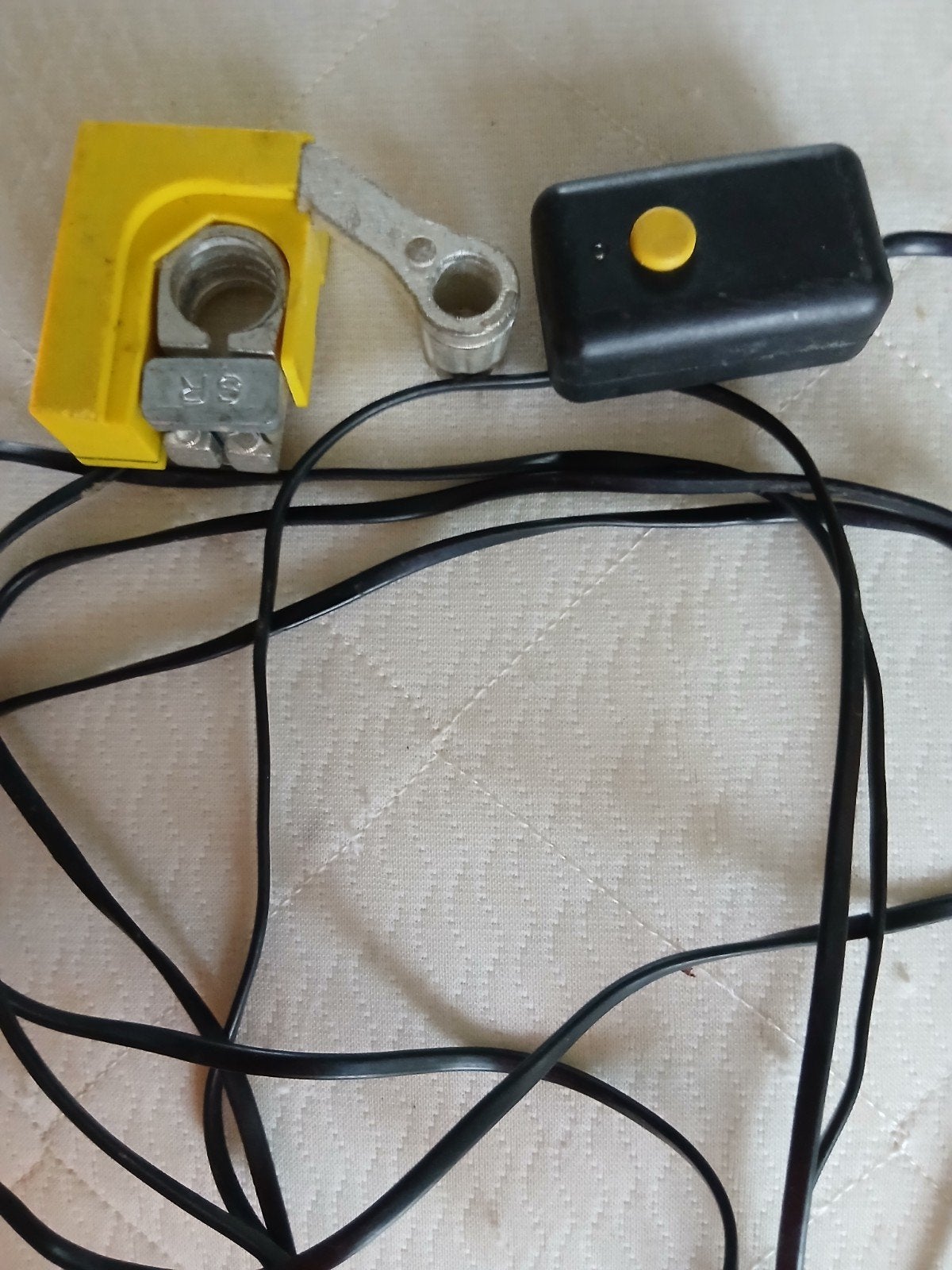 Accu-isolator met afstandsbediening, Ophalen of Verzenden, Gebruikt, Universele onderdelen