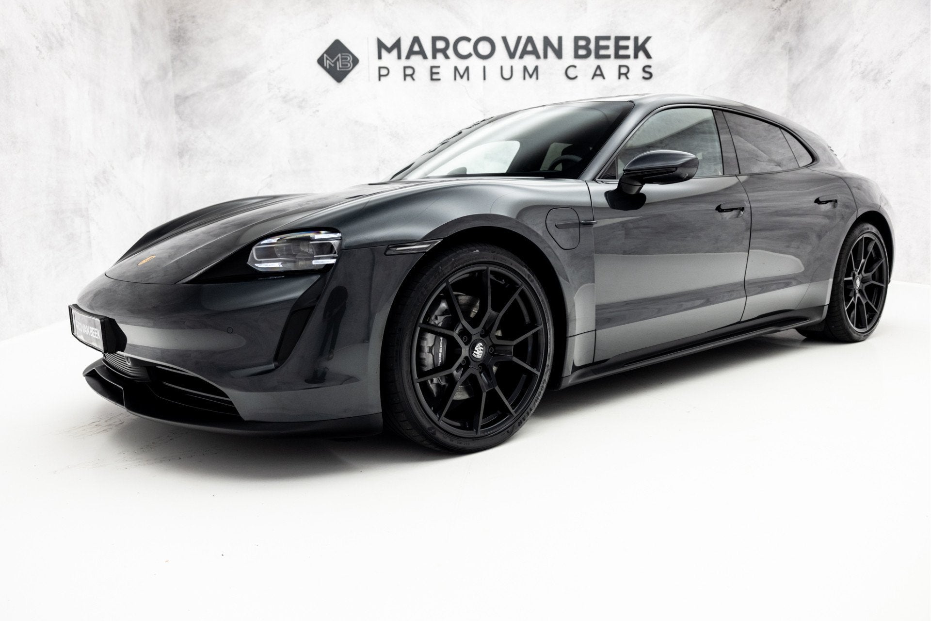 Porsche Taycan Sport Turismo 93 kWh | Verkocht | Pano | Bose, Automaat, Achterwielaandrijving, Gebruikt, Zwart