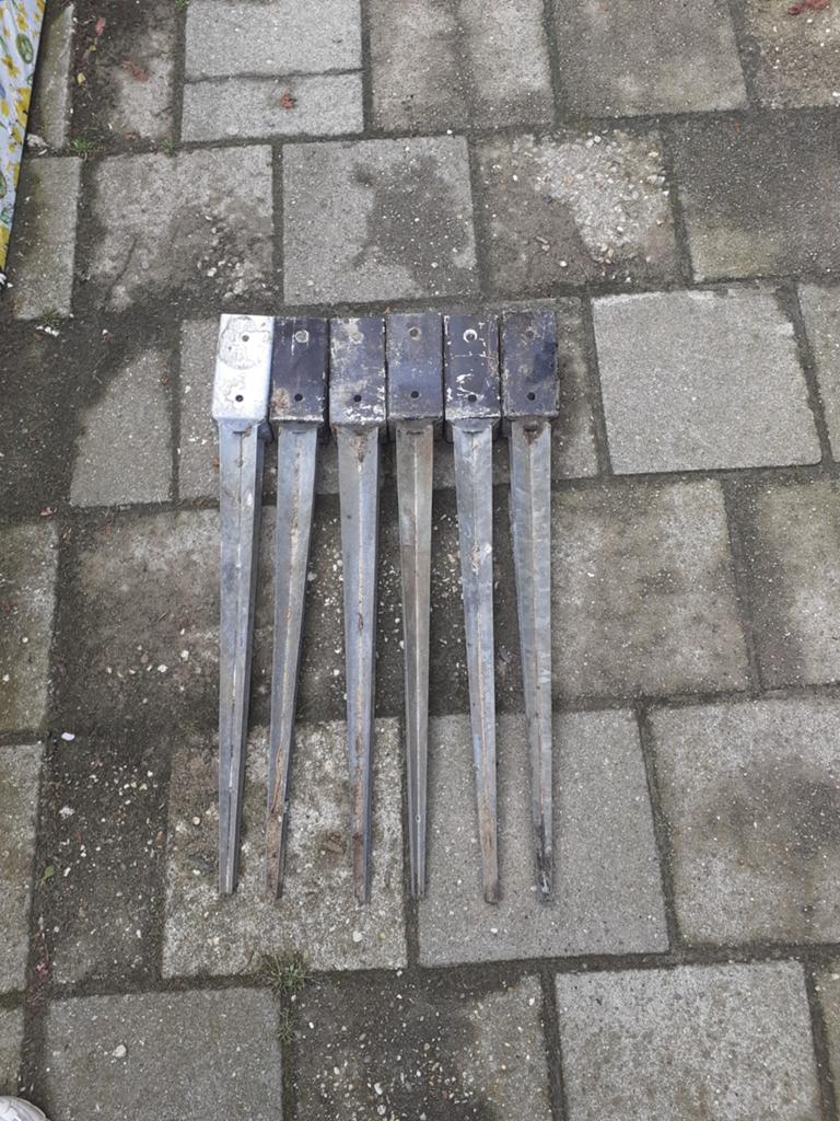 6x Paalhouders voor 65x65cm palen - Gebruikt, Ophalen