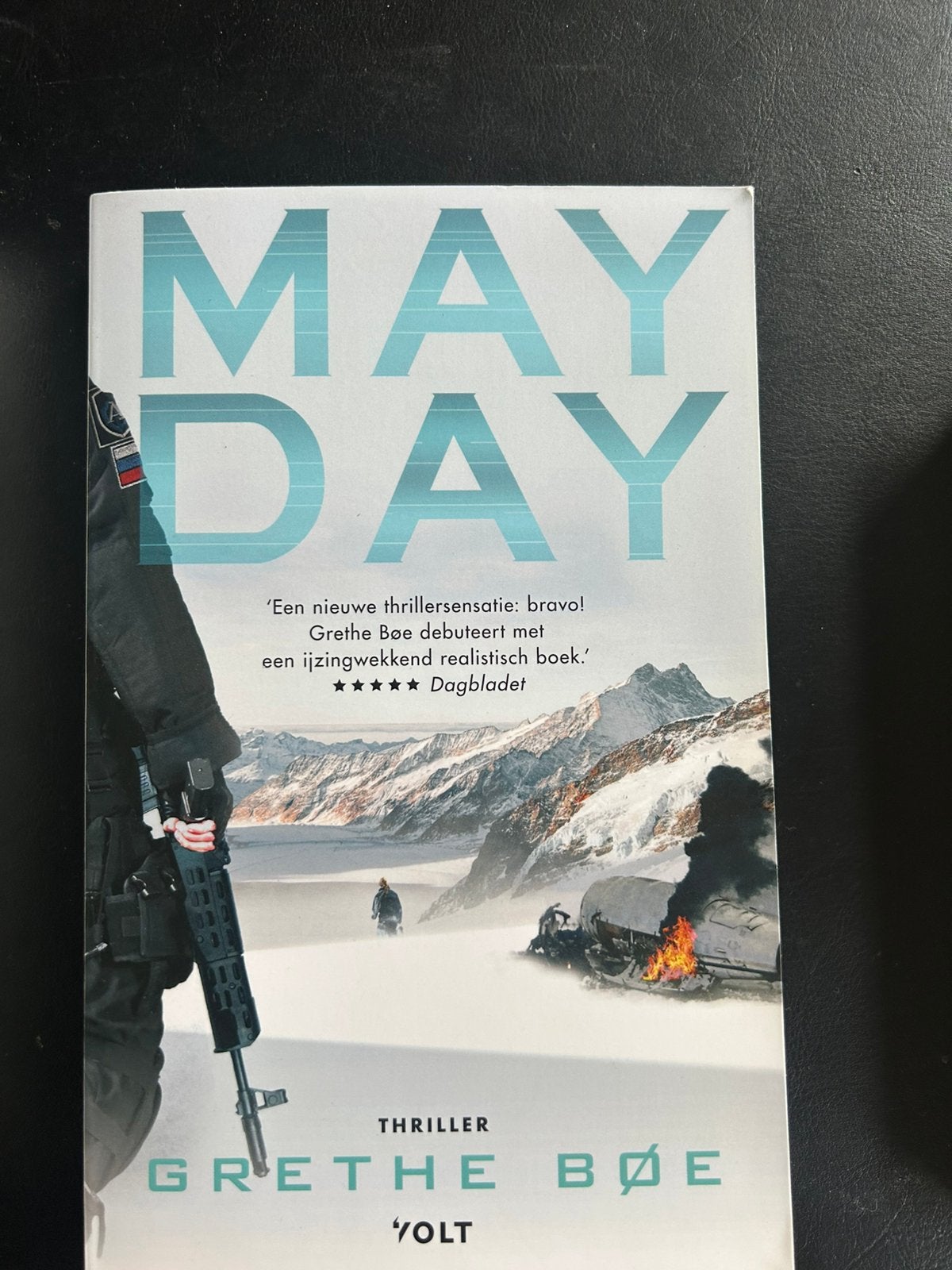 Mayday – Grethe Bøe | spannende thriller Rusland & NAVO, Ophalen of Verzenden, Zo goed als nieuw