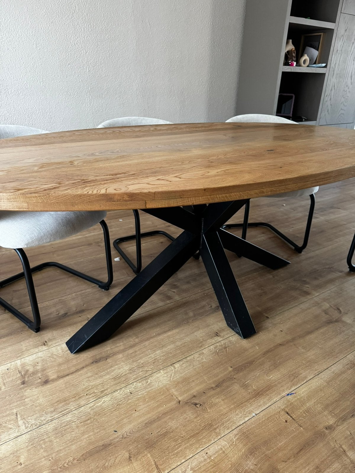 Eettafel echt eikenblad. Metalen voet, Ophalen, 50 tot 100 cm, Zo goed als nieuw, 150 tot 200 cm