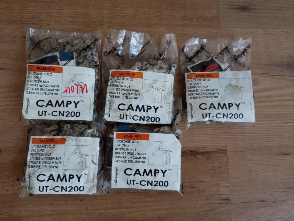 Campagnolo 10sp ketting UT-CN200, Fietsen en Brommers, Fietsonderdelen, Campagnolo, Ophalen of Verzenden, Derailleur of Ketting